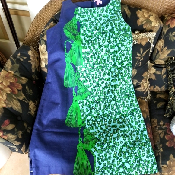 Lilly Pulitzer Dresses & Skirts - Lilly Pulitzer dress,  size 10 vibrant colors of blue and green.